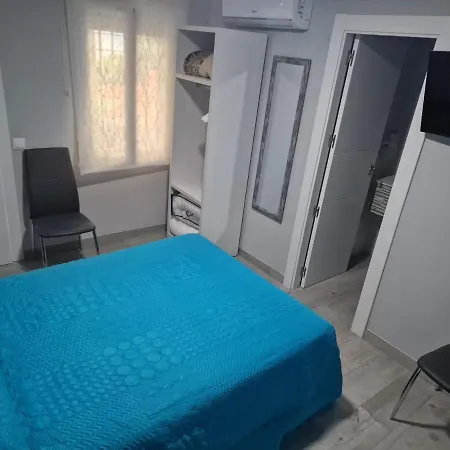 Viana Quarto em Acomodações Particulares
